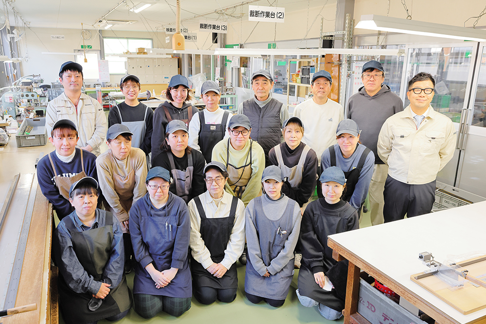 近隣地域の方が、生活のリズムに合わせて楽しく働いています。